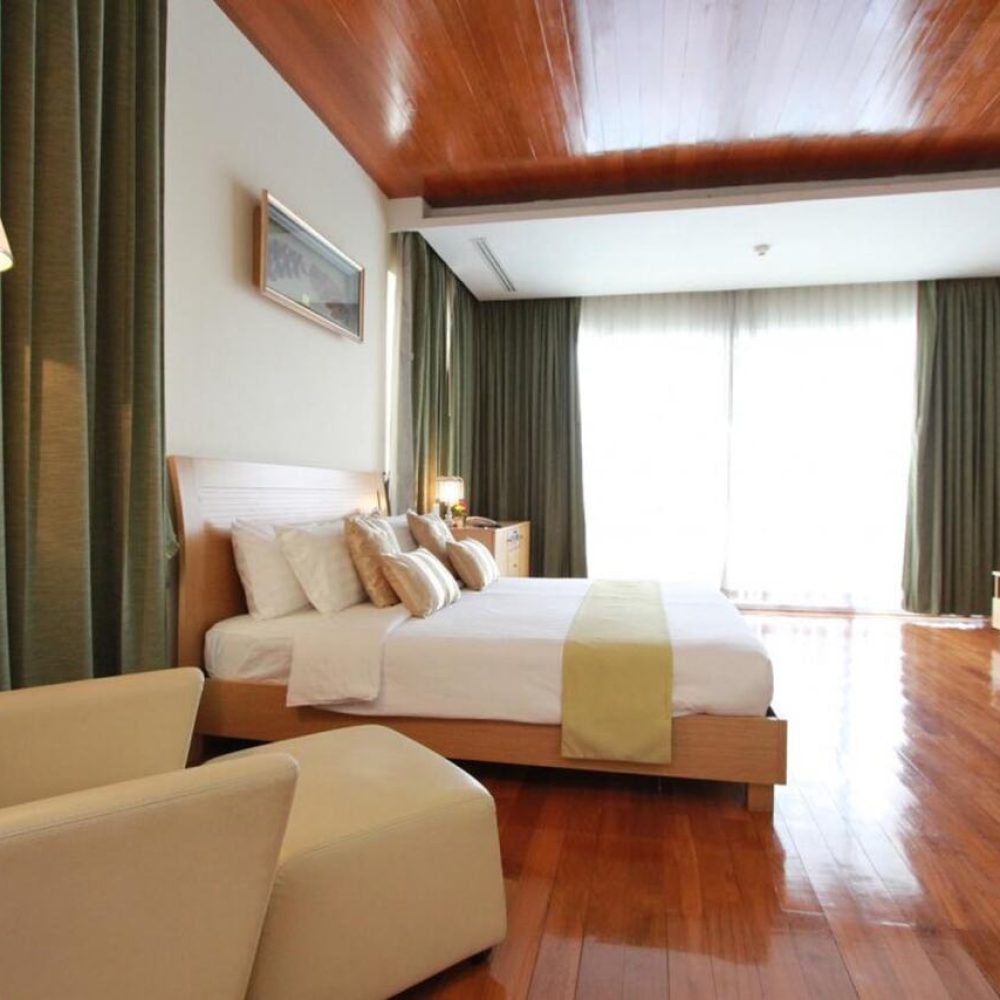 Pattana Resort - Junior Suite Bedroom